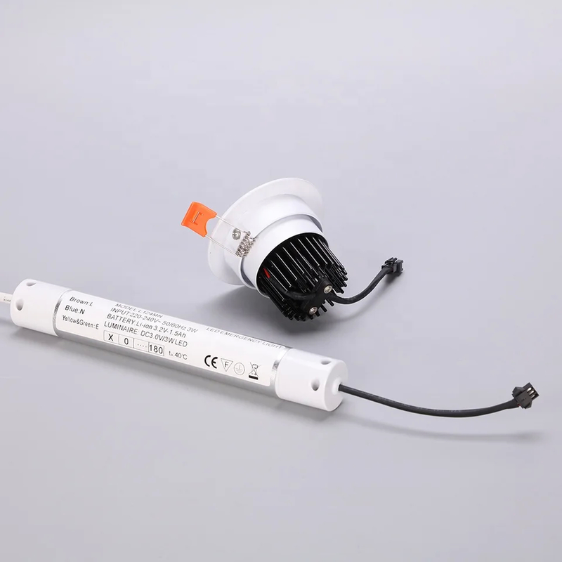 Lampu darurat langit-langit 10oC sampai 55oC dengan indikator Power AC hijau dan baterai Ni-CD 3.6V/0.6Ah